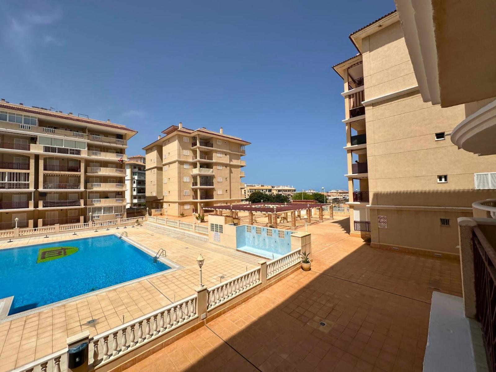 Cipres 4 Apartamento En Urbanizacion Con Piscina تورّيفيِخا المظهر الخارجي الصورة